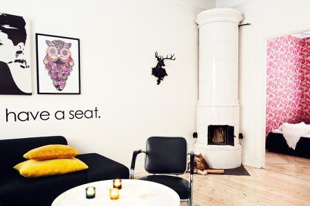 Decorar con diseño gráfico e ilustraciones walking closet decoración walk in closet tendencias deco 2013 blanco negro silla Philippe Stark papel de pared floral fucsia papel de pared de Cole & Son papel árboles muebles ikea muebles de diseño lámparas modernas negras diseño hogar diseño de interiores decoración vinilos posters gráficos cuadros frases decoración vinilos decoración nórdica decoración minimalista decoración ilustraciones decoración espacios pequeños decoración escandinava decoración diseño gráfico decoración de interiores decoración blanco y negro cocinas modernas cocinas blancas cerámica ikea boles cerámina blanco y negro baño decoración blanco y negro artículos hogar ikea