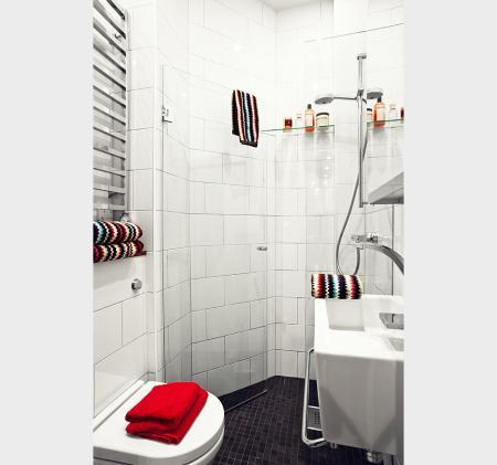 Decorar con diseño gráfico e ilustraciones walking closet decoración walk in closet tendencias deco 2013 blanco negro silla Philippe Stark papel de pared floral fucsia papel de pared de Cole & Son papel árboles muebles ikea muebles de diseño lámparas modernas negras diseño hogar diseño de interiores decoración vinilos posters gráficos cuadros frases decoración vinilos decoración nórdica decoración minimalista decoración ilustraciones decoración espacios pequeños decoración escandinava decoración diseño gráfico decoración de interiores decoración blanco y negro cocinas modernas cocinas blancas cerámica ikea boles cerámina blanco y negro baño decoración blanco y negro artículos hogar ikea