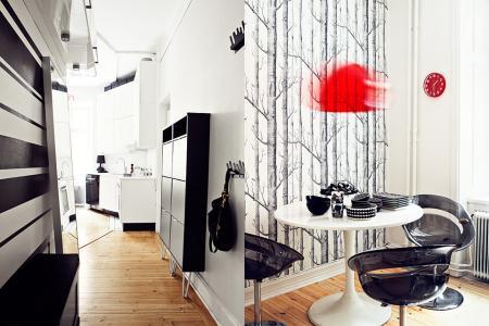 Decorar con diseño gráfico e ilustraciones walking closet decoración walk in closet tendencias deco 2013 blanco negro silla Philippe Stark papel de pared floral fucsia papel de pared de Cole & Son papel árboles muebles ikea muebles de diseño lámparas modernas negras diseño hogar diseño de interiores decoración vinilos posters gráficos cuadros frases decoración vinilos decoración nórdica decoración minimalista decoración ilustraciones decoración espacios pequeños decoración escandinava decoración diseño gráfico decoración de interiores decoración blanco y negro cocinas modernas cocinas blancas cerámica ikea boles cerámina blanco y negro baño decoración blanco y negro artículos hogar ikea