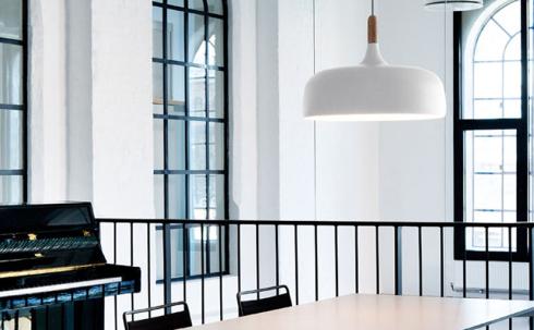 Acorn Lampara techo3