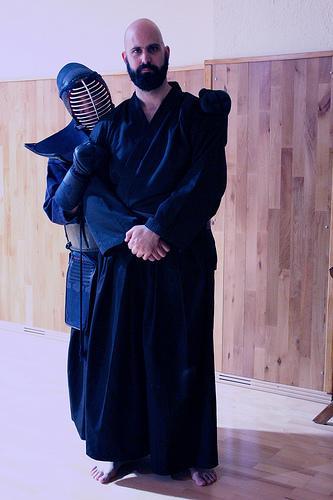 IAIDO, y  LATERALIDAD