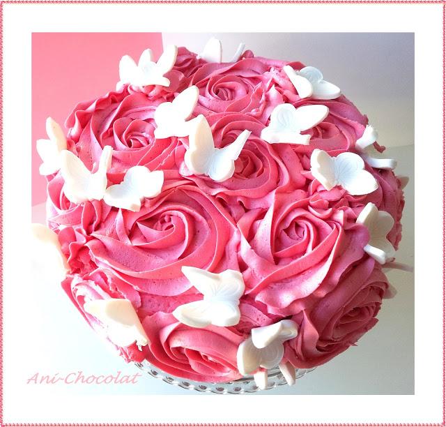 Tarta de rosas y mariposas