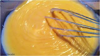 Magdalenas de limón rellenas de crema pastelera
