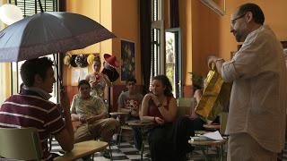 LA MIRADA Y LAS TÉCNICAS EMPLEADAS EN LA PELÍCULA-DOCUMENTAL “ENTRE MAESTROS”: EDUCAR EMPODERANDO LA MIRADA Y LAS TÉCNICAS EMPLEADAS EN LA PELÍCULA-DOCUMENTAL “ENTRE MAESTROS”: EDUCAR EMPODERANDO