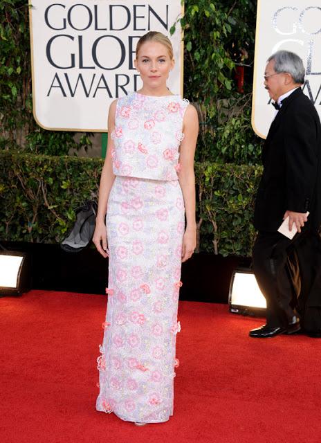 VOTA POR LA MEJOR Y PEOR VESTIDA .SORTEO.