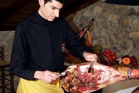 Aprende a cortar jamón con tu teléfono móvil