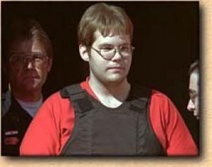 Asesinatos en masa y violencia contra los animales (Nuria Querol) Asesinatos en masa y violencia contra los animales (Nuria Querol)