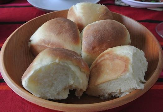 Dinner rolls (panecillos)
