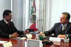 Gobernador Durango dialogando con secretario Energía de México Smart Grid