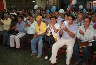 FUE MÁS UNA AUDIENCIA DE AMIGOS Y PARTIDARIOS POLITICOS…