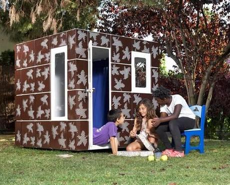 casita-para-niños-en-el-jardín-modelo-casaforum-estilo-futurista