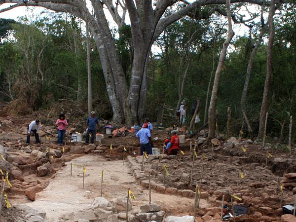 enterramientos de más de 1000 años de antigüedad en Chichén Itzá