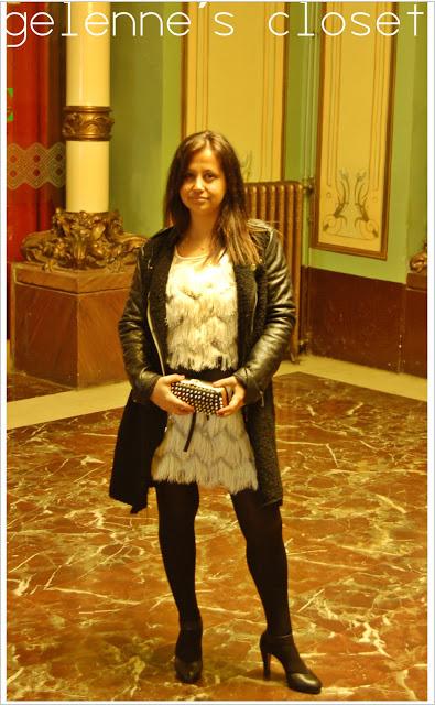 VESTIDO DE FLECOS, ABRIGO TIPO CHANEL