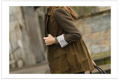 Voy de clásica y por capas look jeans y chaleco