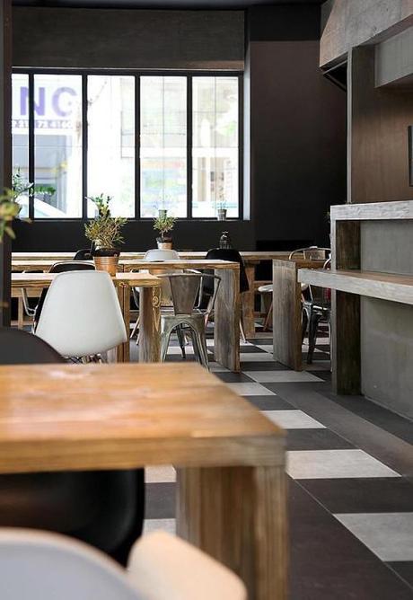 299680_10151336782789911_1615471118_n