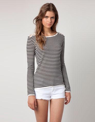 LOOK COMFY AND URBAN