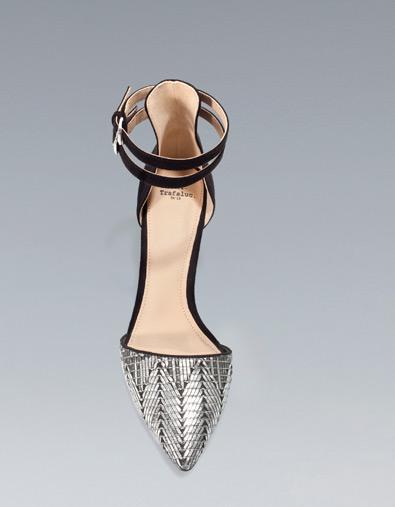 LOOK COMFY AND URBAN