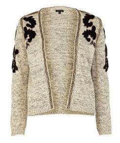 LOOK COMFY AND URBAN