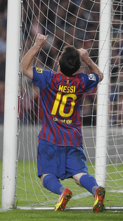 Qué culpas pagan Messi e Iniesta