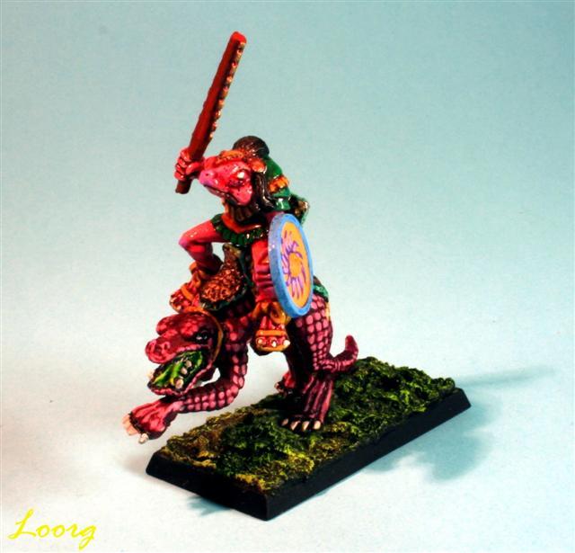 Slann montando un gélido