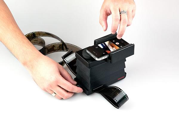 Lomography Smartphone Film Scanner :: digitaliza viejas películas