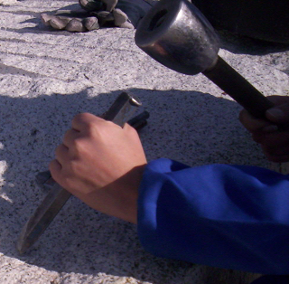 CORTE EN V (CON CUÑAS)