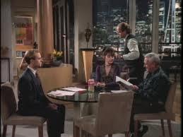 Frasier: 01x11; La llamada de la muerte
