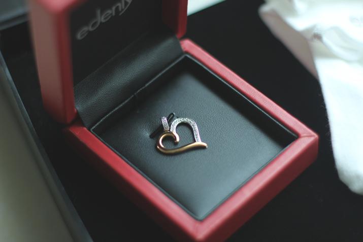 DIAMONDS ARE GIRL'S BEST FRIEND