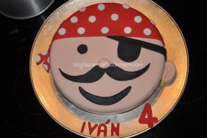 Tarta pirata de fondat Tarta pirata fondant ok3