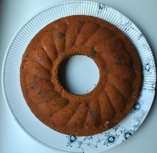 Bizcocho con miel y frutas