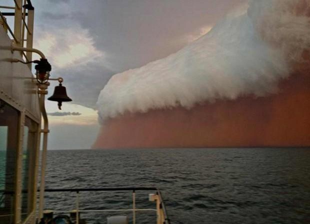 Australia ve enorme tormenta de polvo rojo