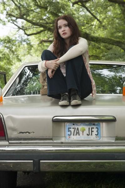 beautiful-creatures-image-alice-englert