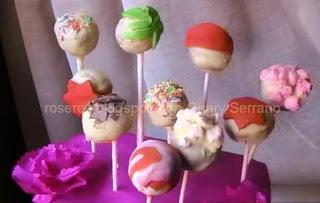 CAKE POPS DE CHOCOLATE Y DE QUESO CAKE POPS DE CHOCOLATE Y DE QUESO