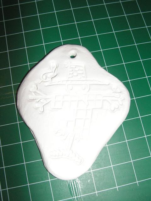 Bolsas de cartulina y colgantes de fimo