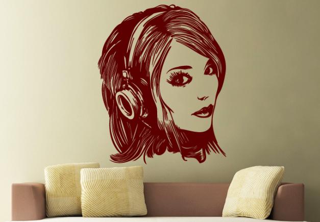 girl_with_headphones