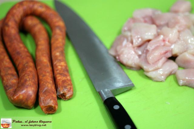 Arroz con chistorra y pollo. Receta de mi cuñada