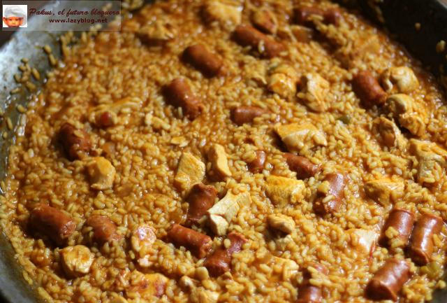 Arroz con chistorra y pollo. Receta de mi cuñada