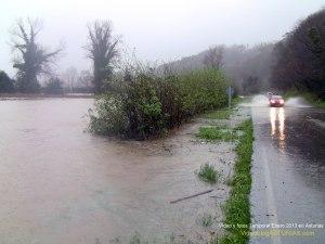 Video Temporal Gong en Asturias enero 2013: Carretera cubierta en Peñaullan Pravia