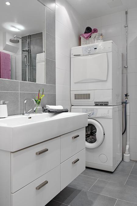 tendencias decoración interiores 2013 tendencias deco 2013 blanco negro suelo espigado madera suelo baldosas hidraúlicas sillas 7 fritz hansen arne jacobsen silla mariposa cuero negro silla eames eiffel negra muebles de ikea moldura en el techo lámparas de diseño estanterías de metal eames rocking chair blanca diseño hogar diseño de interiores decoración nórdica decoración habitación infantil decoración estilo nórdico decoración escandinava decoración en blanco y negro decoración en blanco decoración de interiores decoración blanco y negro cuadro sueco ojos cocinas modernas cocinas blancas chandelier cálido papel de pared blog interiorismo blog interiores blog estilo nórdico blog decoración artículos hogar ikea alfombra blanco negro gris 