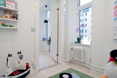 tendencias decoración interiores 2013 tendencias deco 2013 blanco negro suelo espigado madera suelo baldosas hidraúlicas sillas 7 fritz hansen arne jacobsen silla mariposa cuero negro silla eames eiffel negra muebles de ikea moldura en el techo lámparas de diseño estanterías de metal eames rocking chair blanca diseño hogar diseño de interiores decoración nórdica decoración habitación infantil decoración estilo nórdico decoración escandinava decoración en blanco y negro decoración en blanco decoración de interiores decoración blanco y negro cuadro sueco ojos cocinas modernas cocinas blancas chandelier cálido papel de pared blog interiorismo blog interiores blog estilo nórdico blog decoración artículos hogar ikea alfombra blanco negro gris 