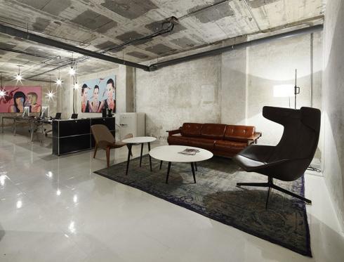 oficina de estilo industrial