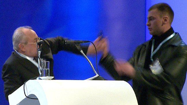 intento asesinato de líder opositor búlgaro, Ahmed Dogan