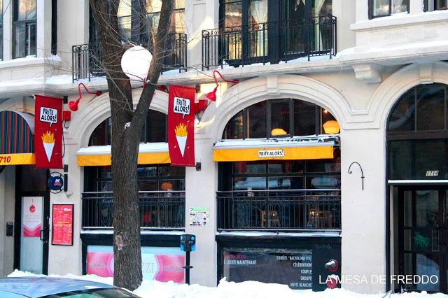 La Rue St-Denis.  Para caminar y comer.