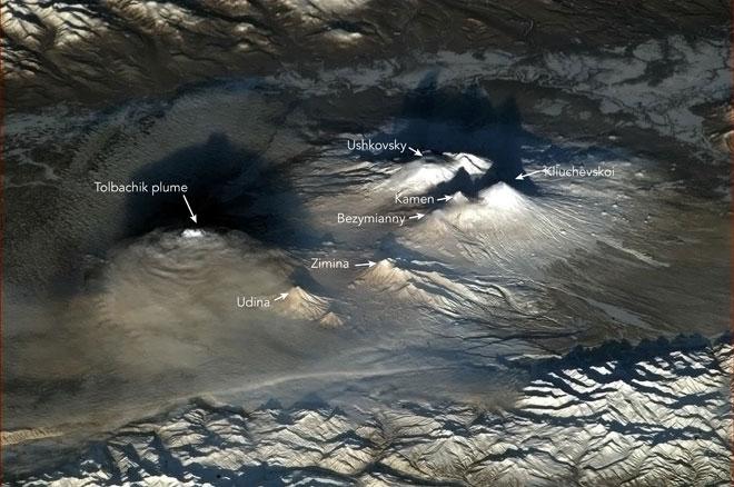 erupción de cuatro volcanes en la Península de Kamchatka