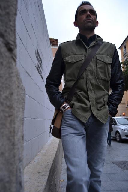 Para ellos. Look periodista.