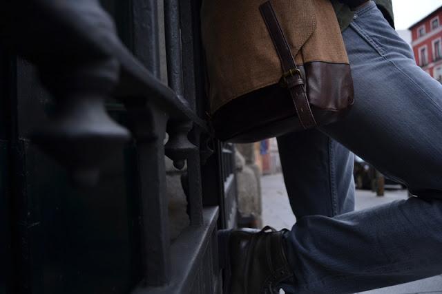 Para ellos. Look periodista.