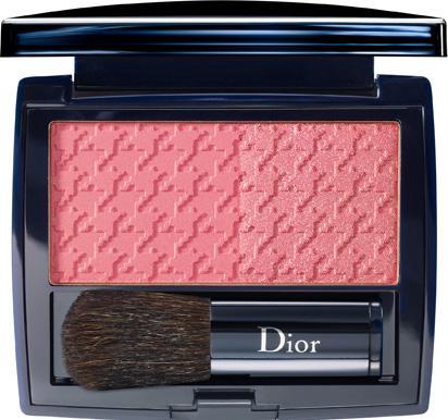 CON CHÉRIE BOW, EL MAQUILLAJE DE DIOR DESPLIEGA LA GAMA DE LOS ROSAS CON CHÉRIE BOW, EL MAQUILLAJE DE DIOR DESPLIEGA LA GAMA DE LOS ROSAS