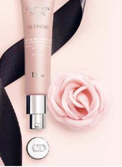 CON CHÉRIE BOW, EL MAQUILLAJE DE DIOR DESPLIEGA LA GAMA DE LOS ROSAS CON CHÉRIE BOW, EL MAQUILLAJE DE DIOR DESPLIEGA LA GAMA DE LOS ROSAS