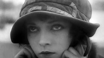 5 IMPRESCINDIBLES de Helen