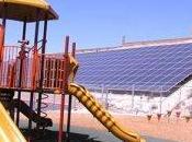 Energía solar ahorra dinero escuelas E.E.U.U para contratar maestros